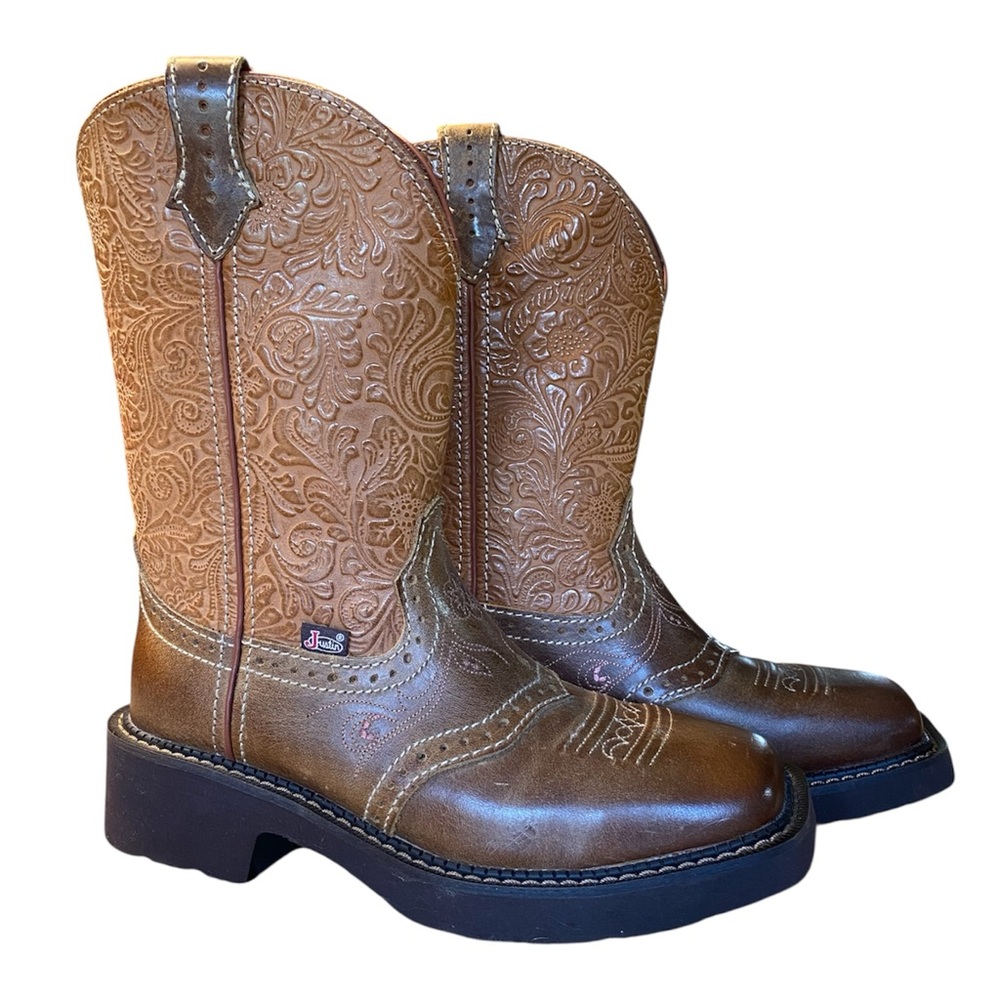 Justin Women’s Boots Embossed Leather New In Box